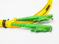 E2000 RPA au câble unimodal optique de canalisation verticale du simplex 1.8mm LSZH de corde de correction de fibre de Sc UPC