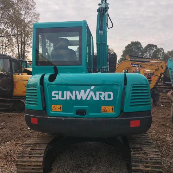 Sunward SWE70E mini Used Excavator Hydraulic 7 Ton Crawler Digger
