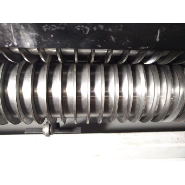 Abrasive Roll Cutting Machine for 1600mm Max Width Jumbo Roll Slitting in Other Markets