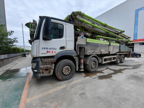 20 ans de Zoomlion 56 mètres Ventes de voitures à pompe voiture d'occasion pour vos besoins du client