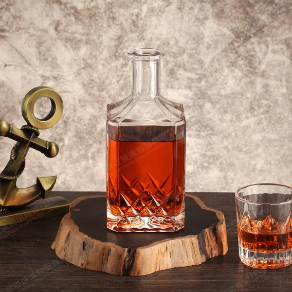 Garrafa de vinho de vidro 500 ml 750 ml Garrafa redonda de vodka garrafa de rum garrafa de licor de vidro com cortiça