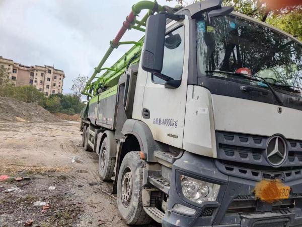 2020 Zoomillion 63m sur Benz Semi-séché type de béton à chaudière Services de soins après-vente approuvés