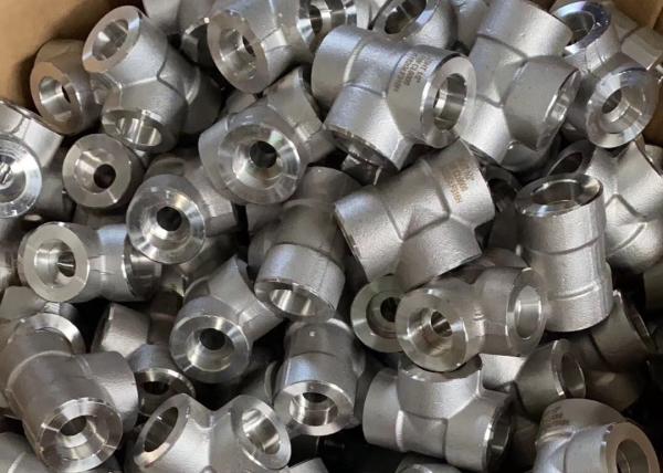 Petroleum Class 2000 ANSI Stainless Steel Reducing Tee
