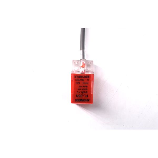 High Reliability NPN Proximity Switch Red With Multiple Protection Function