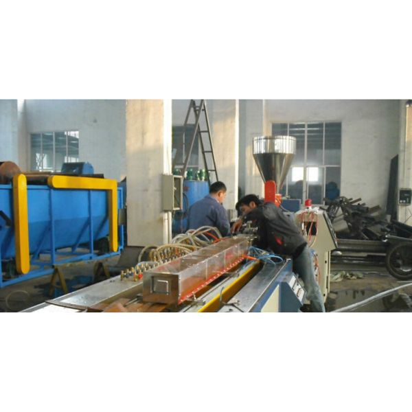 22kw 120kg/H 10m/Min PVC WPC Profile Extrusion Line , Plastic Profile Making Machine