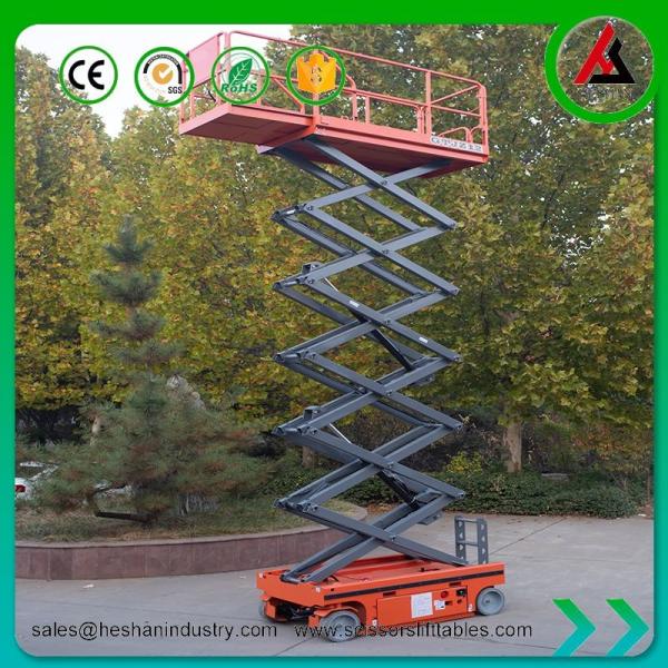Automotive Mobile Scissor Lift Aerial Work Platform 300kg Electric Self Propelled