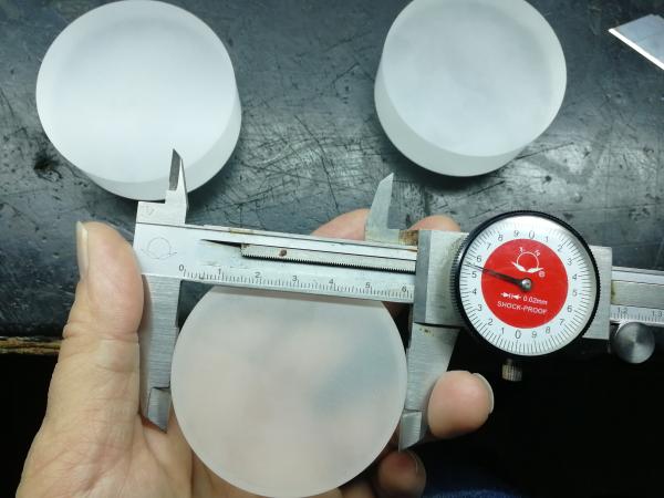 Janelas óticas da safira do diâmetro 57.15mm do transmitância de Al2O3 83%