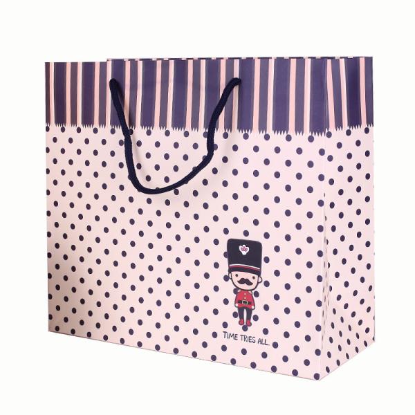 Customised cheap paper bag for children's clothing packaging shopping bags