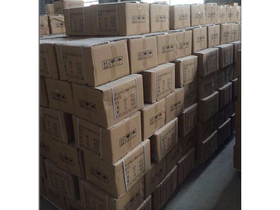 Дорожная безопасность для повышения безопасности дорожного движения Солнечное стекло Кошачий глаз Road Stud на продажу