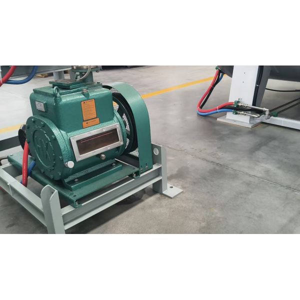 Industrial Grade Vacuum Induction Furnace For Sintering SiC Up To 2500°C