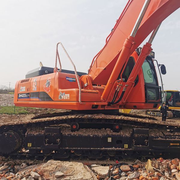 Корейский Doosan DH420-7 Использованное оборудование экскаватора отслежено 42 тонны