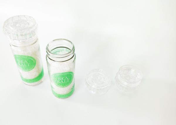Tailles et couleurs personnalisables Moulin à verre avec couvercles en plastique pour remplir les assaisonnements