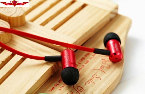 New 3.5MM Wired 1.2M High Stereo Sound Quality Earphone With MIC For Samsung Multi Color