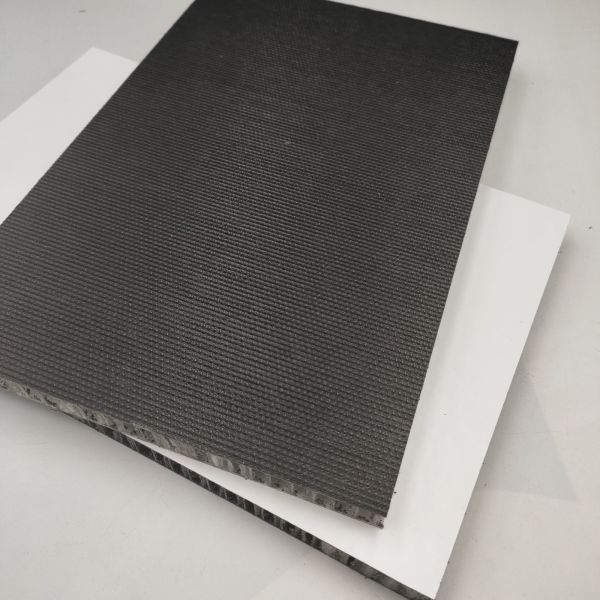 noyau en aluminium du panneau "sandwich" de nid d'abeilles de 2100x2000mm FRP pp