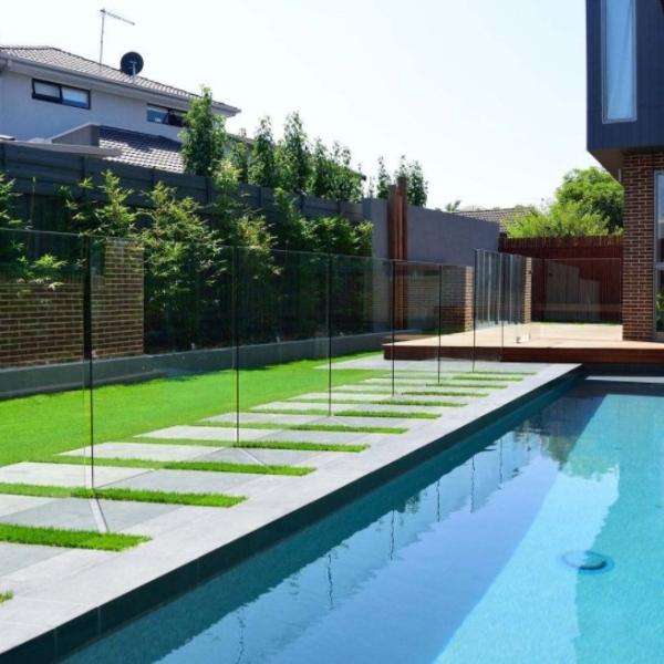 8mm 10mm 12mm Tempered Glass Balustrade Clear Toughened Glass Panel Decking Balustrade  Laminated Glass Handrail Impact Resistant
