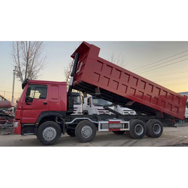 Подержанный Sinotruk Howo Dump Truck 12 Wheeler RHD 40tons Вторая рука 6X4 8X4 Правая кабина