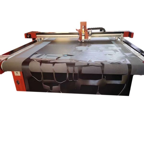 CNC Digital Cutting Machine Fabric Cutter with 3420*2550*1220mm Size Tungsten Steel Blade and 2500*1800mm Cutting Scope