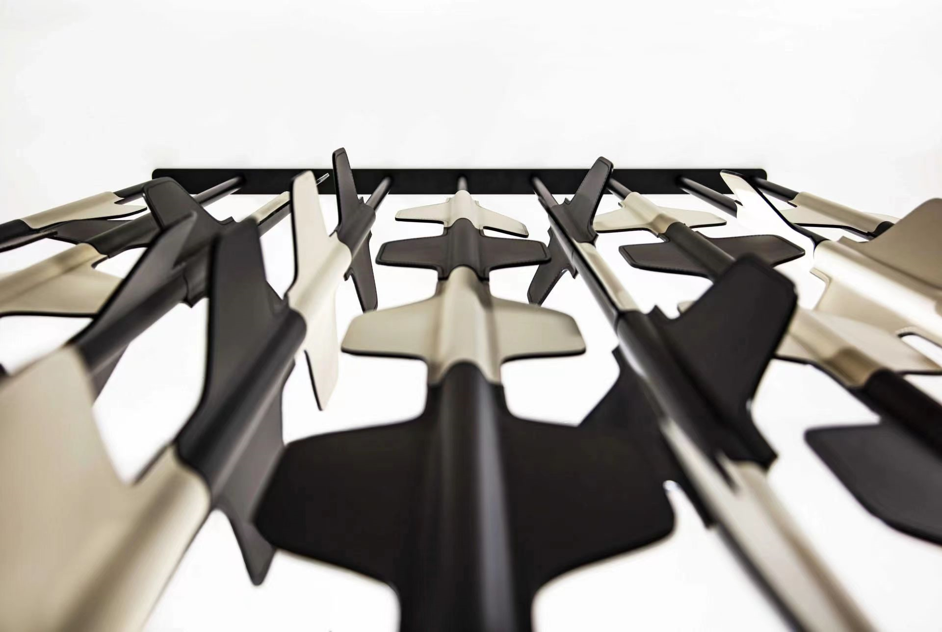 Modern Colorful Stainless Steel Hotel Furniture Metal Hotel Lobby Room Partition Screen