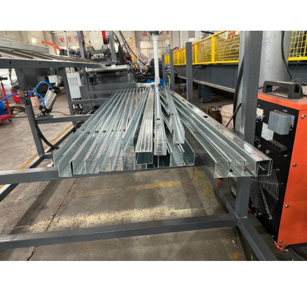 3 Ton Passive Decoiler Steel Stud Roll Forming Machine for Moisture Resistant Benefits