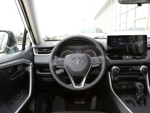 2023 Toyota RAV4 Rongfang 2.0L CVT à deux roues essence SUV compact voiture