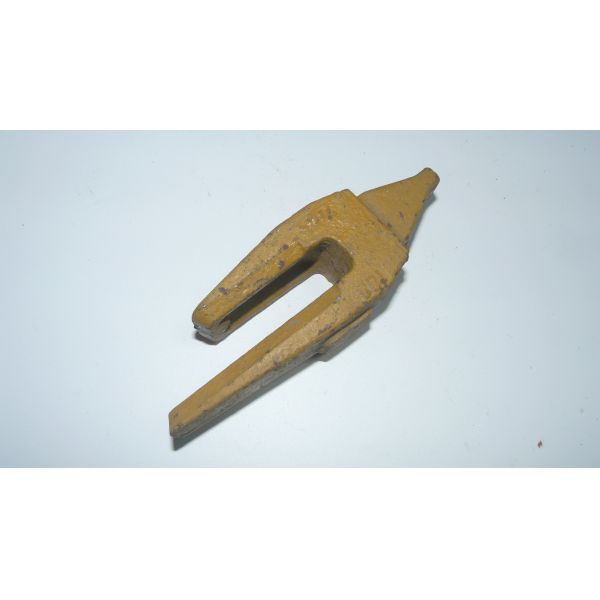 Yellow Excavator Bucket Teeth Adapter 18S 30S Spare Parts For Excavator