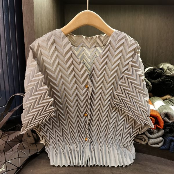 Handmade Pleated Top Cardigan Jacket Five-Sleeve Versatile Design Neck Wave Geometric Slimming Loose Fit Plus Size Casual Summer
