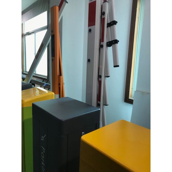 AC110V Automatic Straight Arm Parking Barrier Waterproof