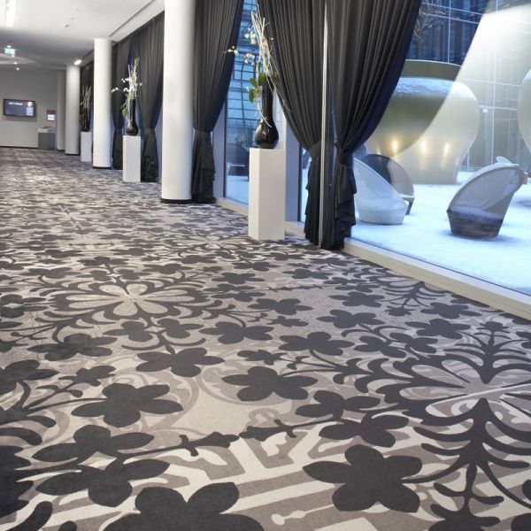 Custom Designed Floral Pattern Luxury Wool Floor Carpet for Hotels and Movie Theaters