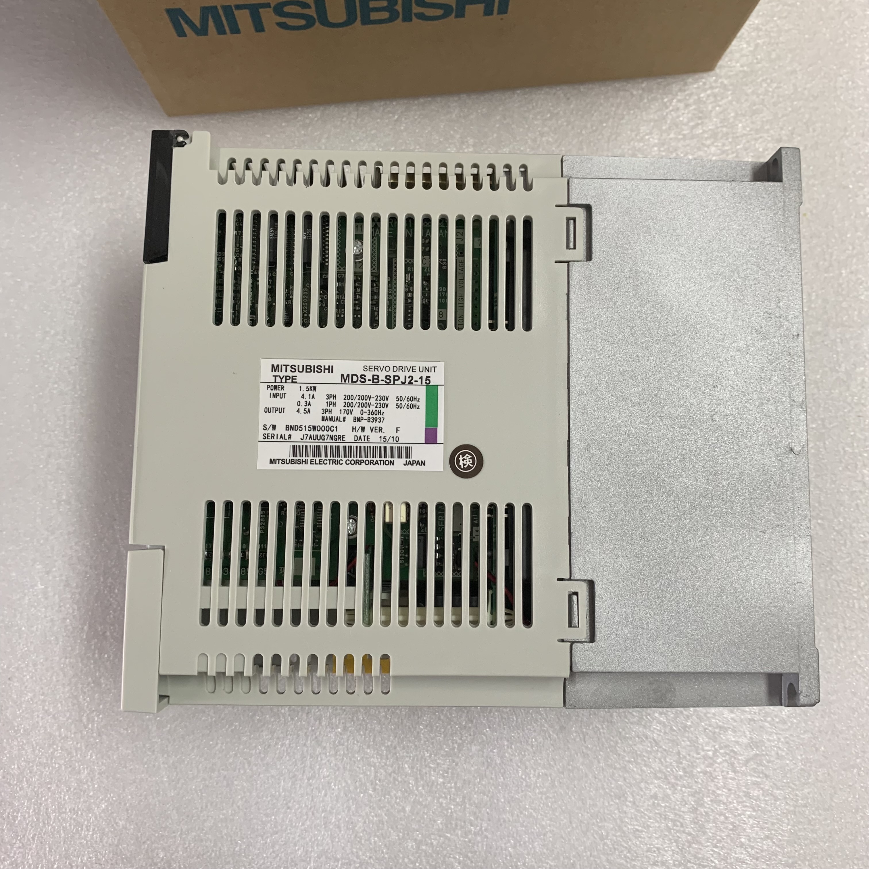 СЕРВОПРИВОД AC ШПИНДЕЛЯ Мицубиси MDS-B-SPJ2-15 УПРАВЛЯЕТ 1.5KW 50/60HZ НОВЫМ