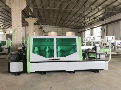 Machine à bander les bords de planche pour le travail du bois
