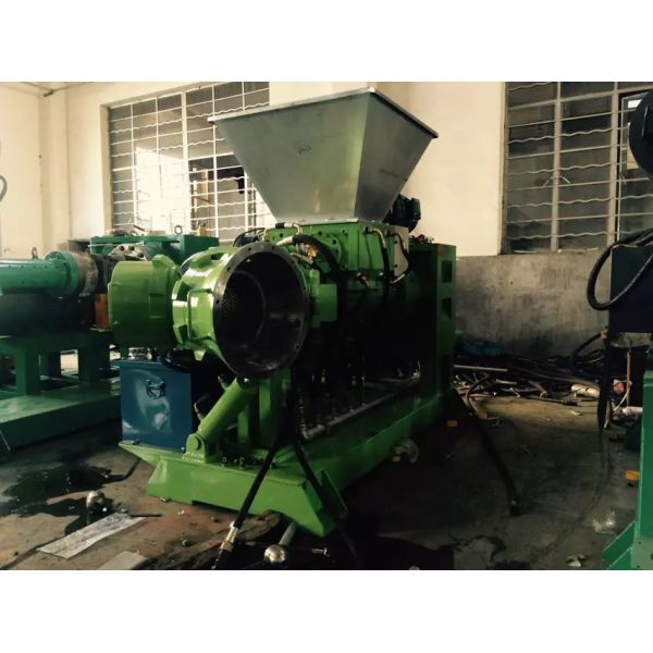 Hot Feed Rubber Strainer Capacity 300kg/H For Filtering Rubber