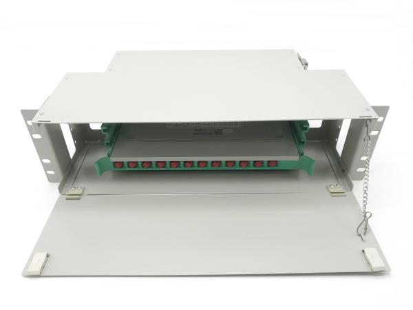 Enclosed Structure Outdoor Fiber Distribution Box With Different Adapter Panel