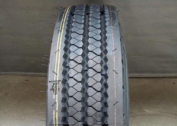 6.00R13LT Pickup Truck Tires , Light Duty Truck Tires With 3 Zigzag Grooves