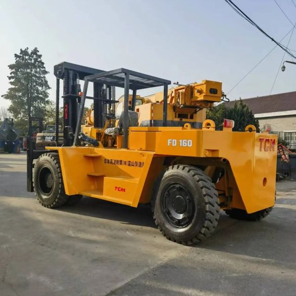 TCM FD16ton Forklift Almost Japan Original with EPA Engine and Low Working Hours