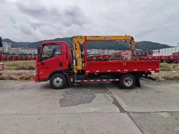 Camion léger de 8 tonnes à bras télescopique à bras pliant véhicule monté grue mobile