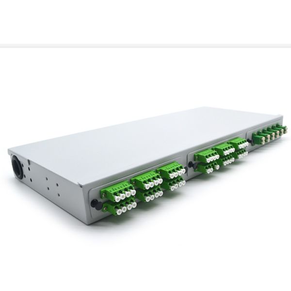 LC/APCは19インチの繊維光学のパッチ盤棚によって取付けられるODF 60の中心1Uパネルを分けます