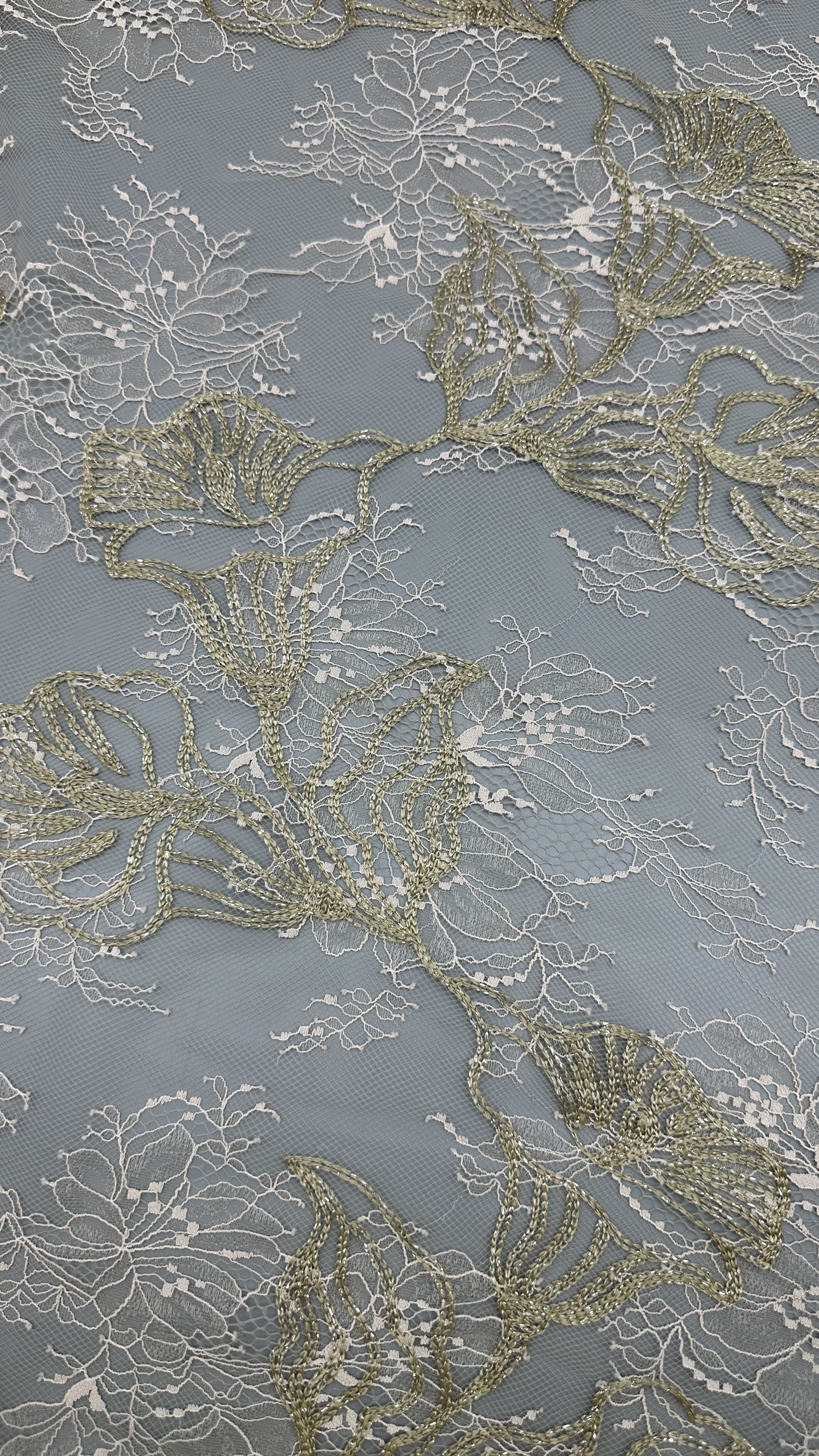 Premium Embroidery Lace Fabric for Couture Apparel Decorative Embroidered Lace Fabric for Elegant Dresses