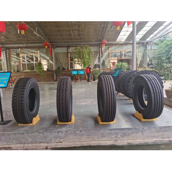 All Steel Radial Tires 1200R20 High Quality Within Super Loading Ability Truck Bus Tyres
