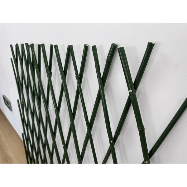 Enhance Garden Privacy & Style: Sustainable Expanding Bamboo Fence Rolls