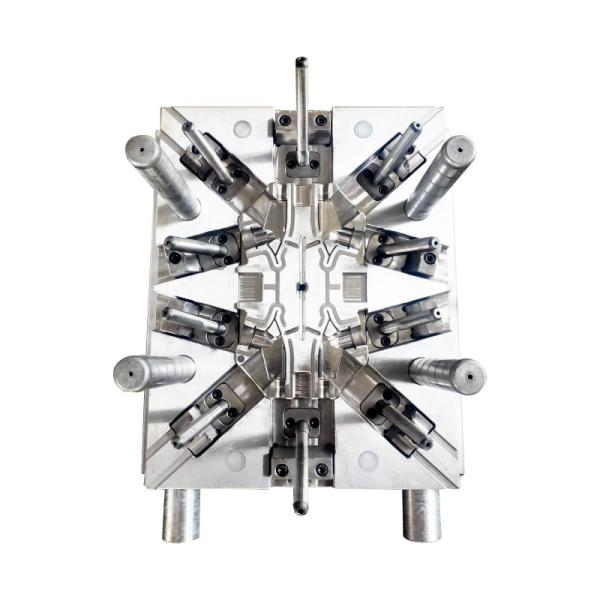 Moule à injection de précision avec traitement par nitridation HRC30-50 Dureté pour 500K-1M Durée de vie du moule
