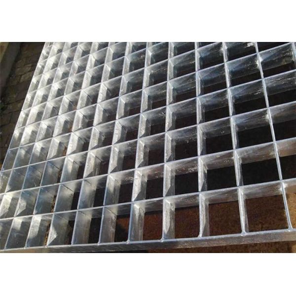 Park Drain Catwalk Metal Grating 30X100mm Light Weight Impact Resistance