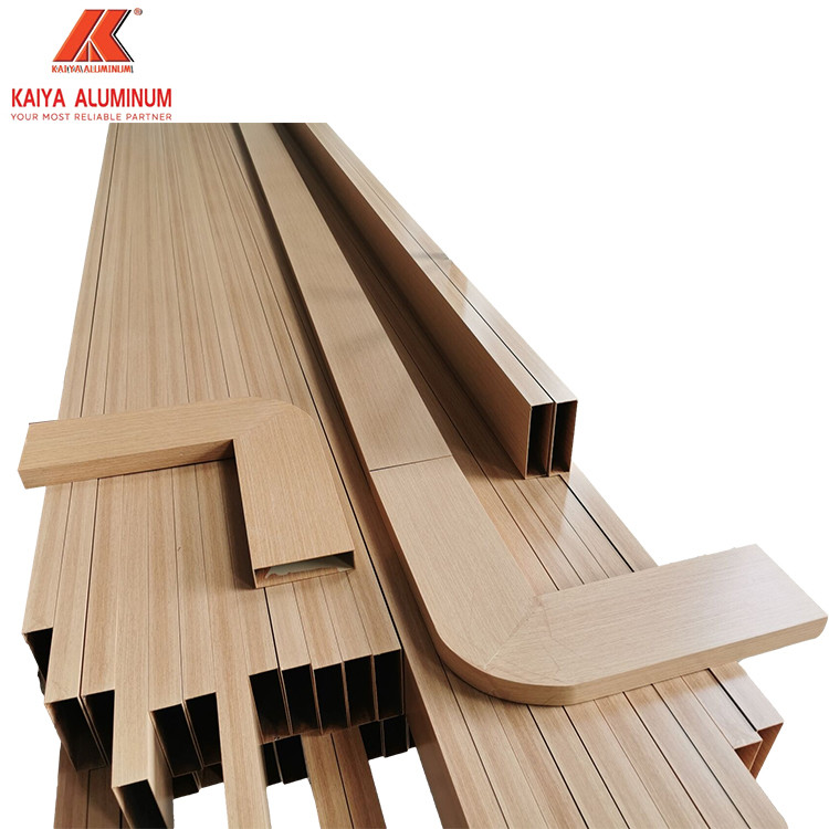 Декоративные алюминиевый прямоугольный цвет дуба трубки T5 6063