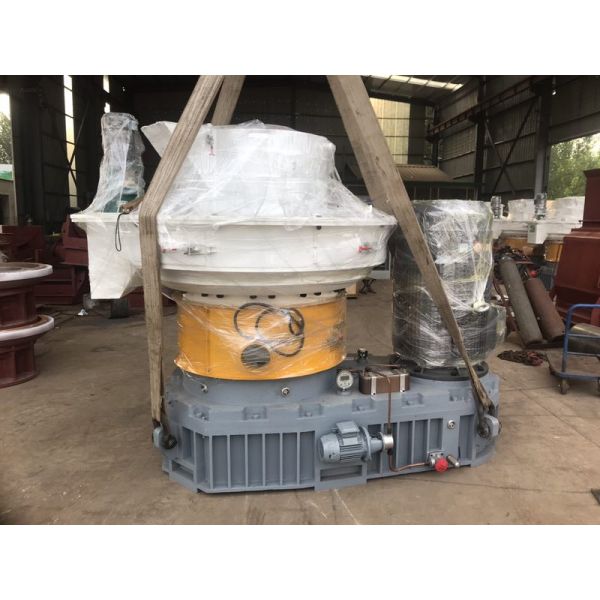 Biomass Wood Pellet Mill Machine Press Sawdust Pellet Maker 5T Weight