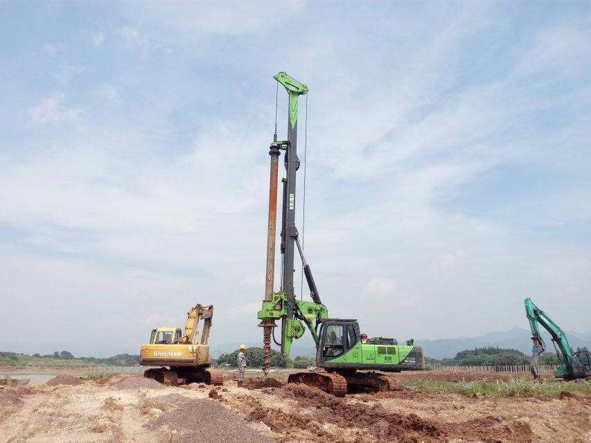 Машина роторной скважины KR150C сверля, диаметр кучи 1500 mm Макс глубина 52 m максимальная сверля
