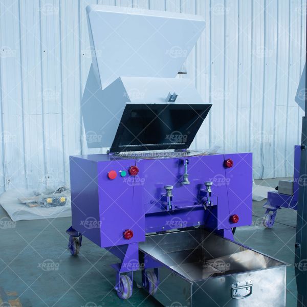 Durable Blade Material Plastic Crusher with Customizable Voltage and 1 Year Warranty for Efficient Plastic Shredding