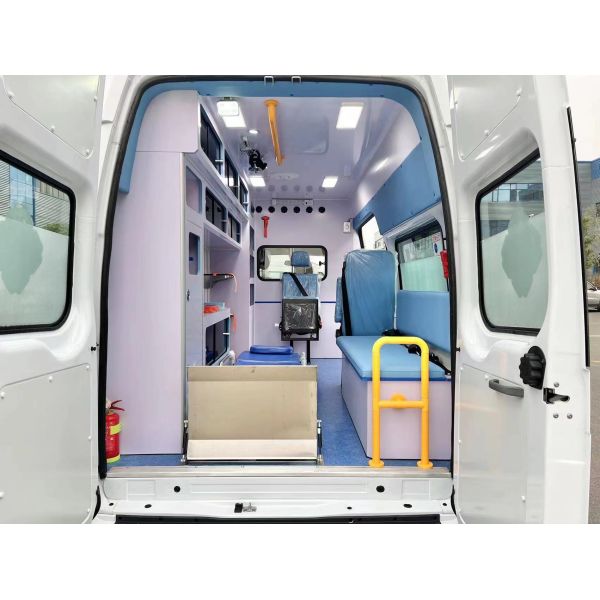 Diesel Transit Guardian Ambulance For Hospital Patient Rescuing