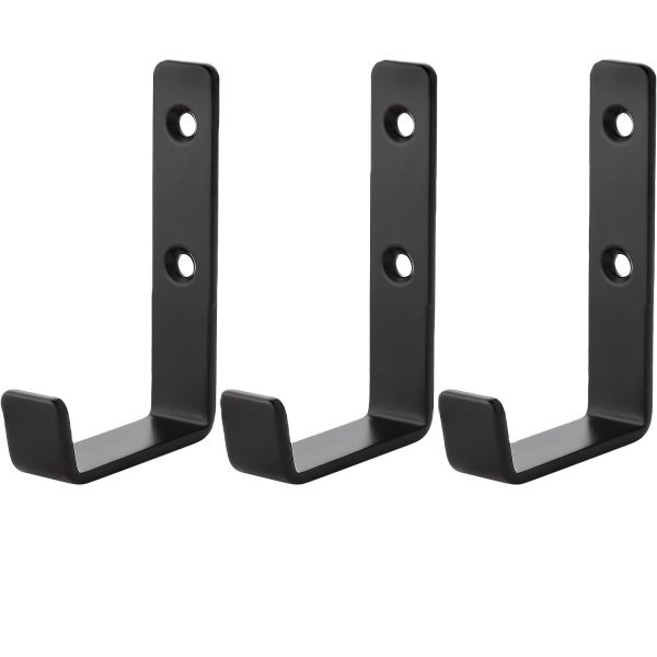 サポートアイテム 壁に装着されたコートラック 重用フックと多機能設計