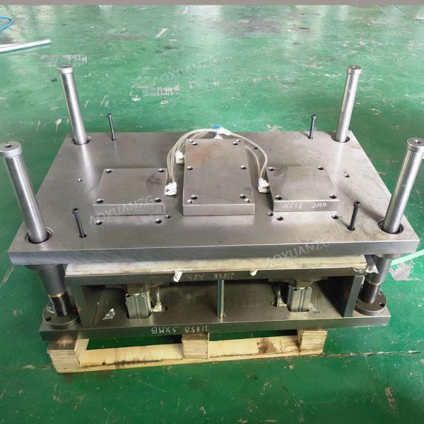 Velocidad neumática de la punzonadora de la caja de conexiones eléctrica del rectángulo