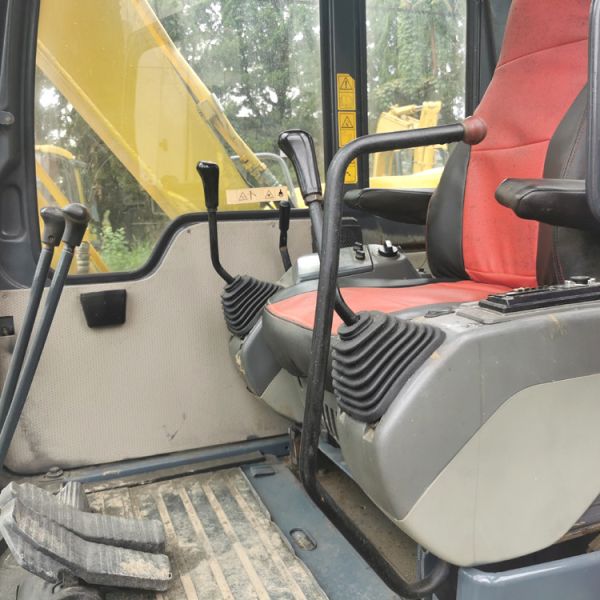 Japão original usado Komatsu PC60-7 escavadeira 6 toneladas para venda