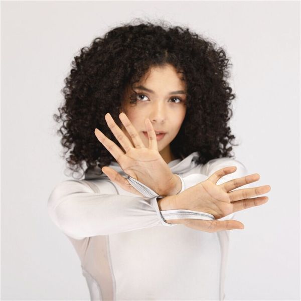 Разминка рукава Hoodies урожая спортзала женщин длинная подрезала рубашки с отверстием большого пальца руки